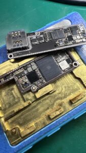 iPhone 16 Pro Max フィルター交換 基板修理