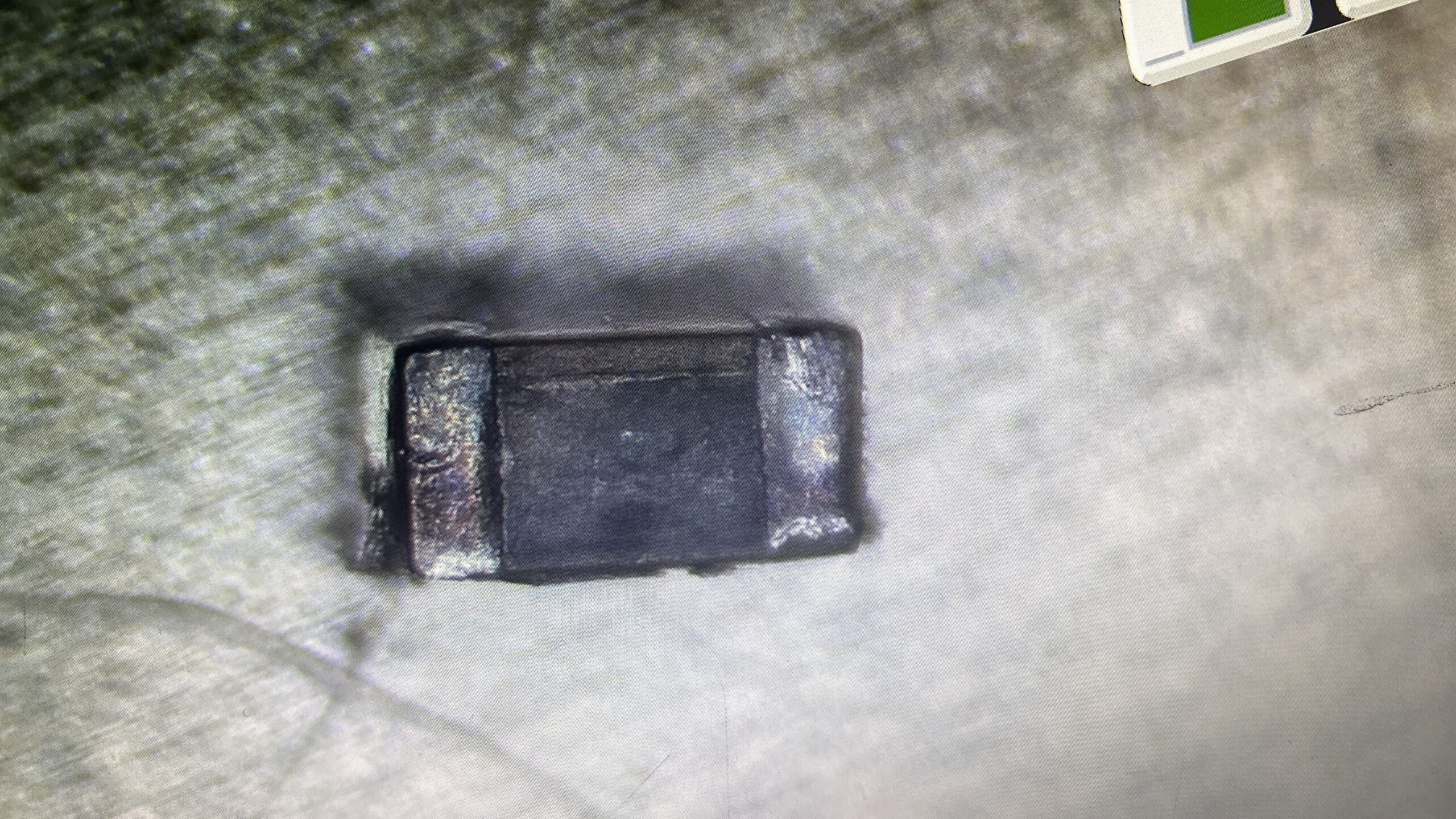 iPhone XS 故障コンデンサー 黒く変色